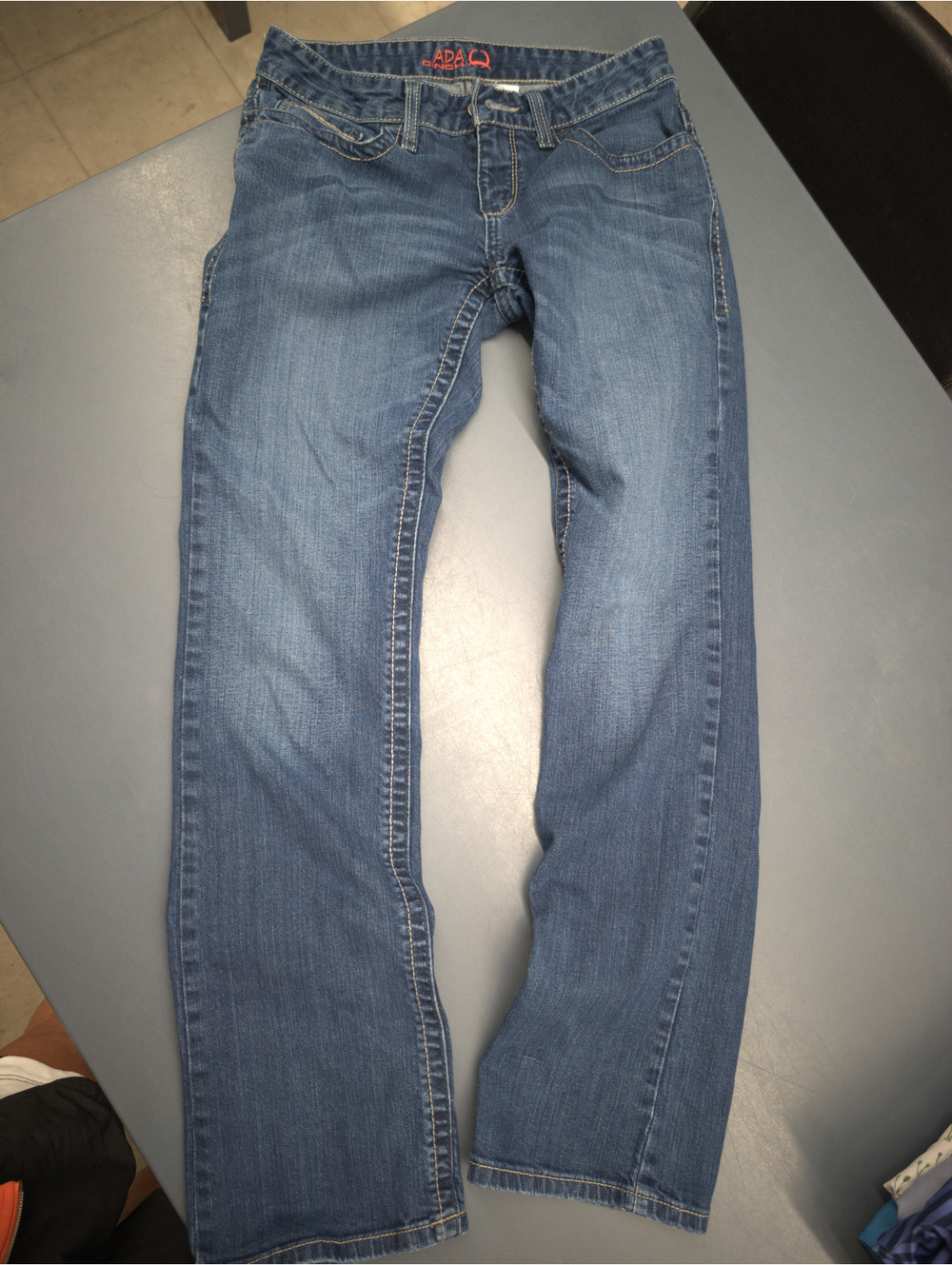 Ada Cinch Women's Light Blue Denim Jeans with Embroidered Back Pockets - Picture 1 of 4